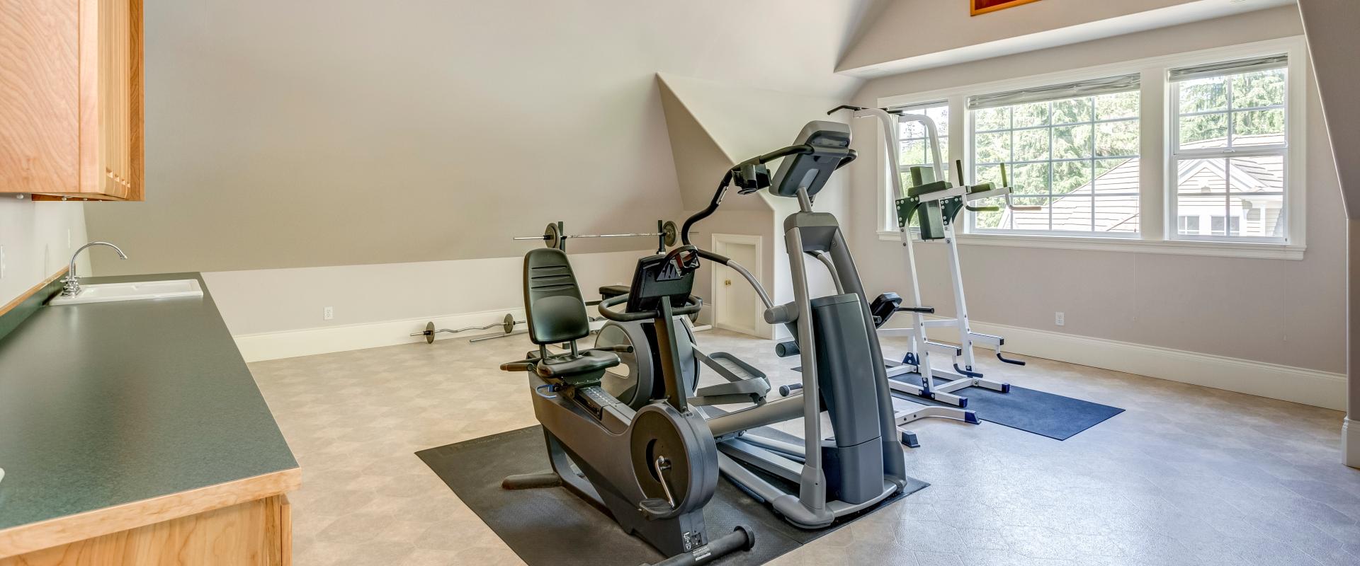 banner of Creating Your Own Home Gym Doesn't Have to Be Complicated (puppao)